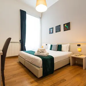 Duomo Hermes Relais Neapel